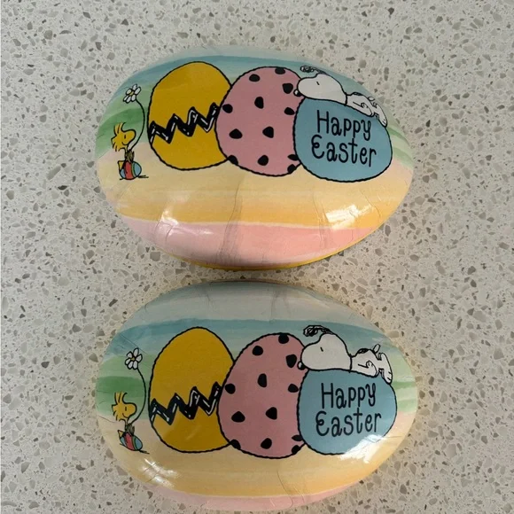 Williams Sonoma Peanuts Snoopy Small Easter Mache Egg - Picture 3 of 3